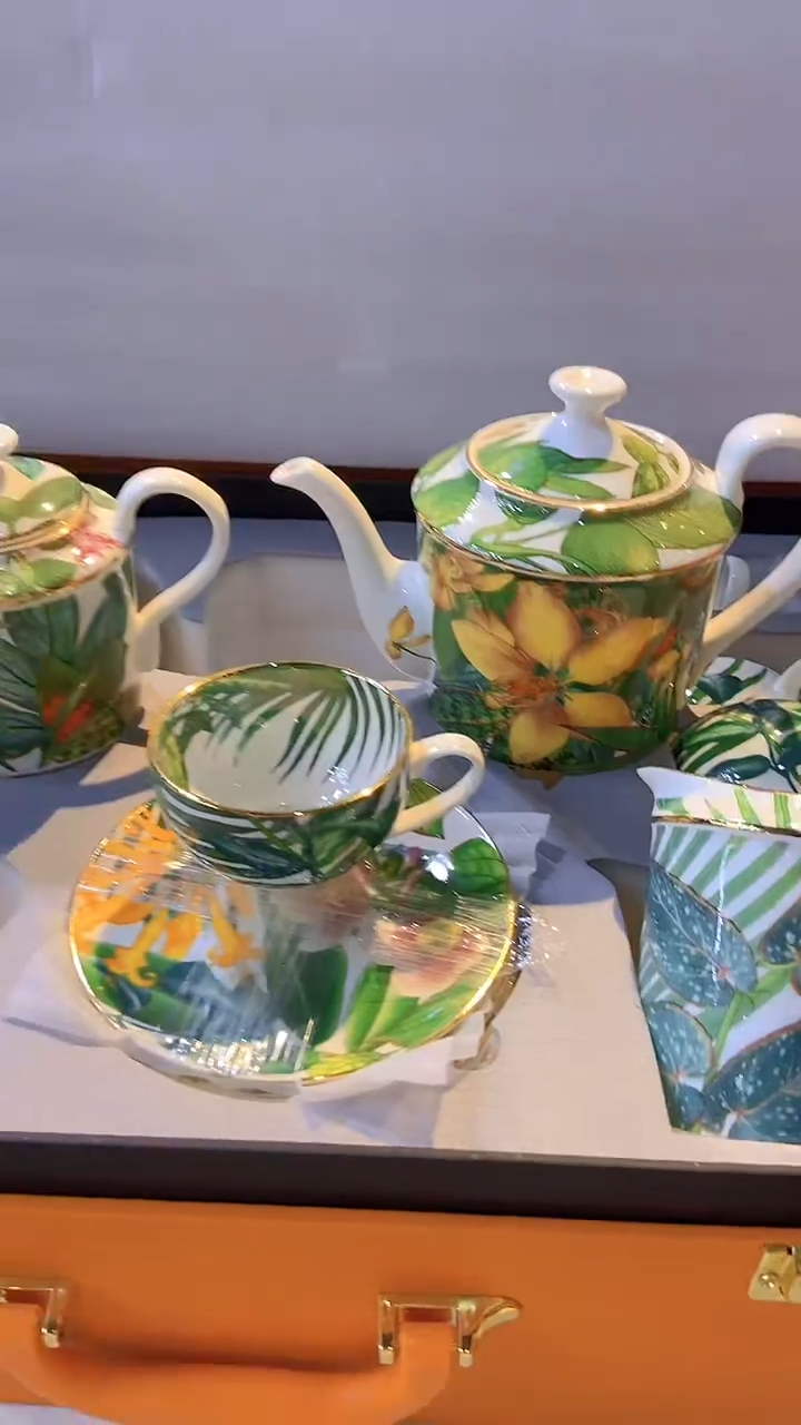 鸿辉家品牌瓷器，京东包邮！