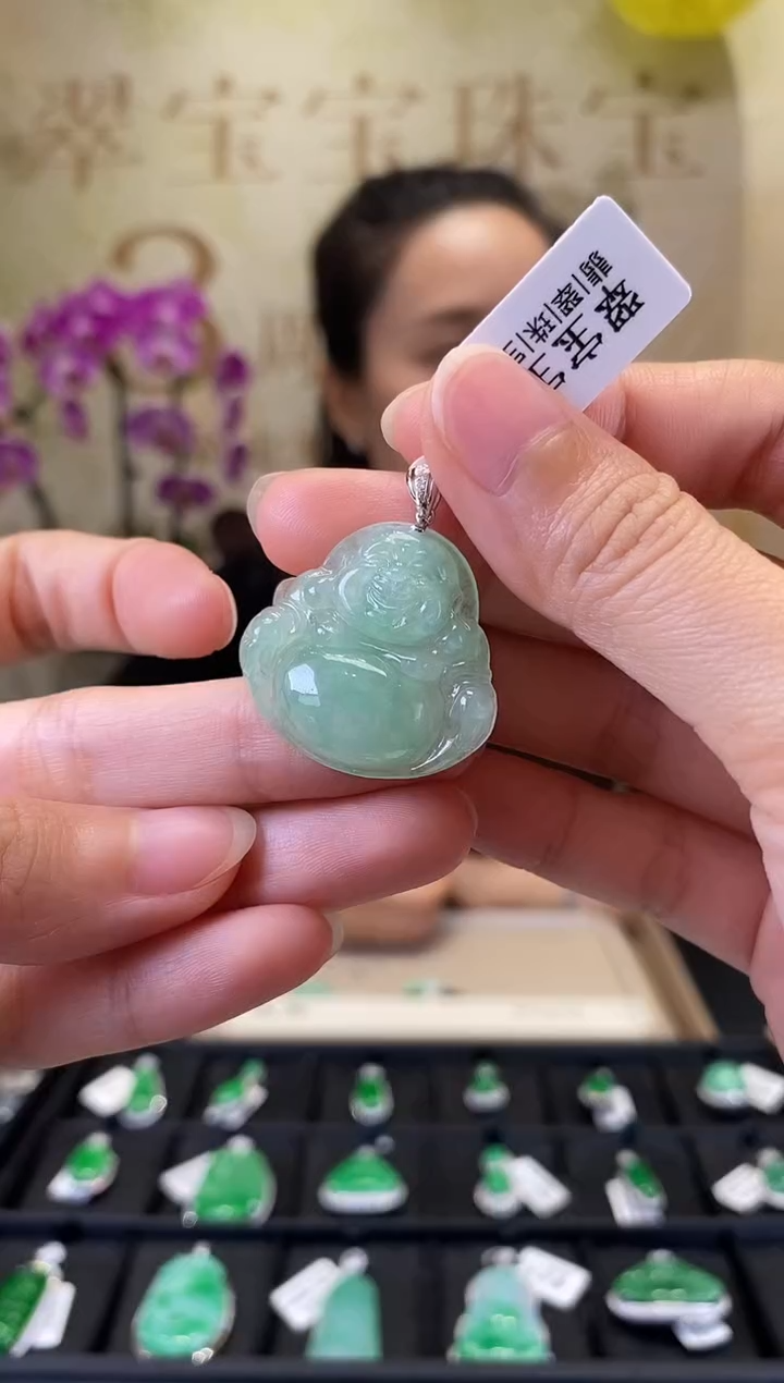 颈饰18K金镶嵌翡翠D9525 佛公 含运营费