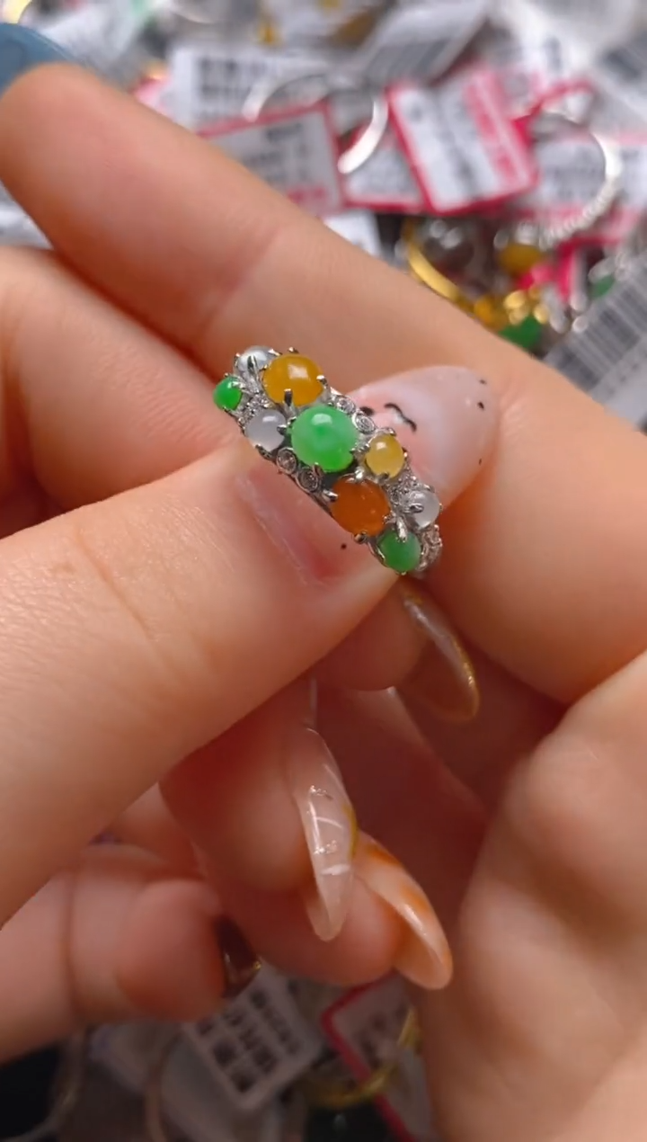 银S925镶嵌戒指翡翠百内无证书