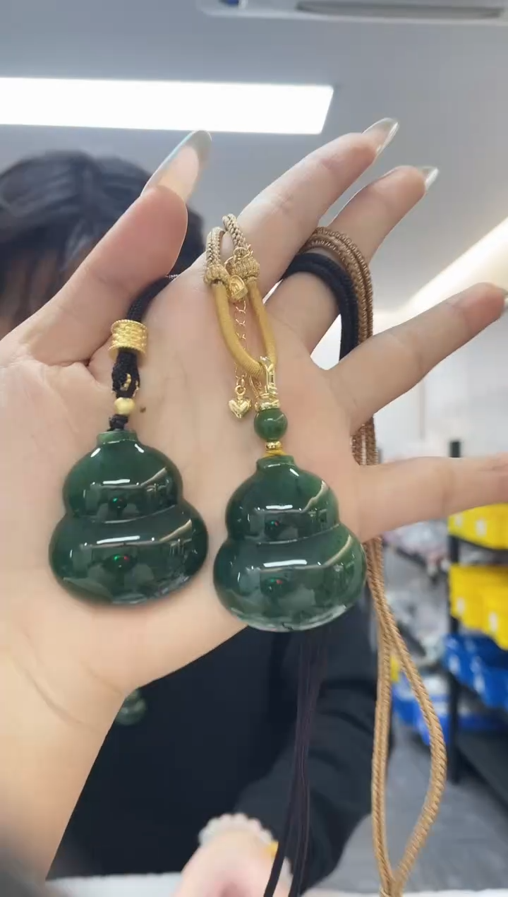 颈饰未镶嵌和田玉（多样性发一件）绳子备注颜色