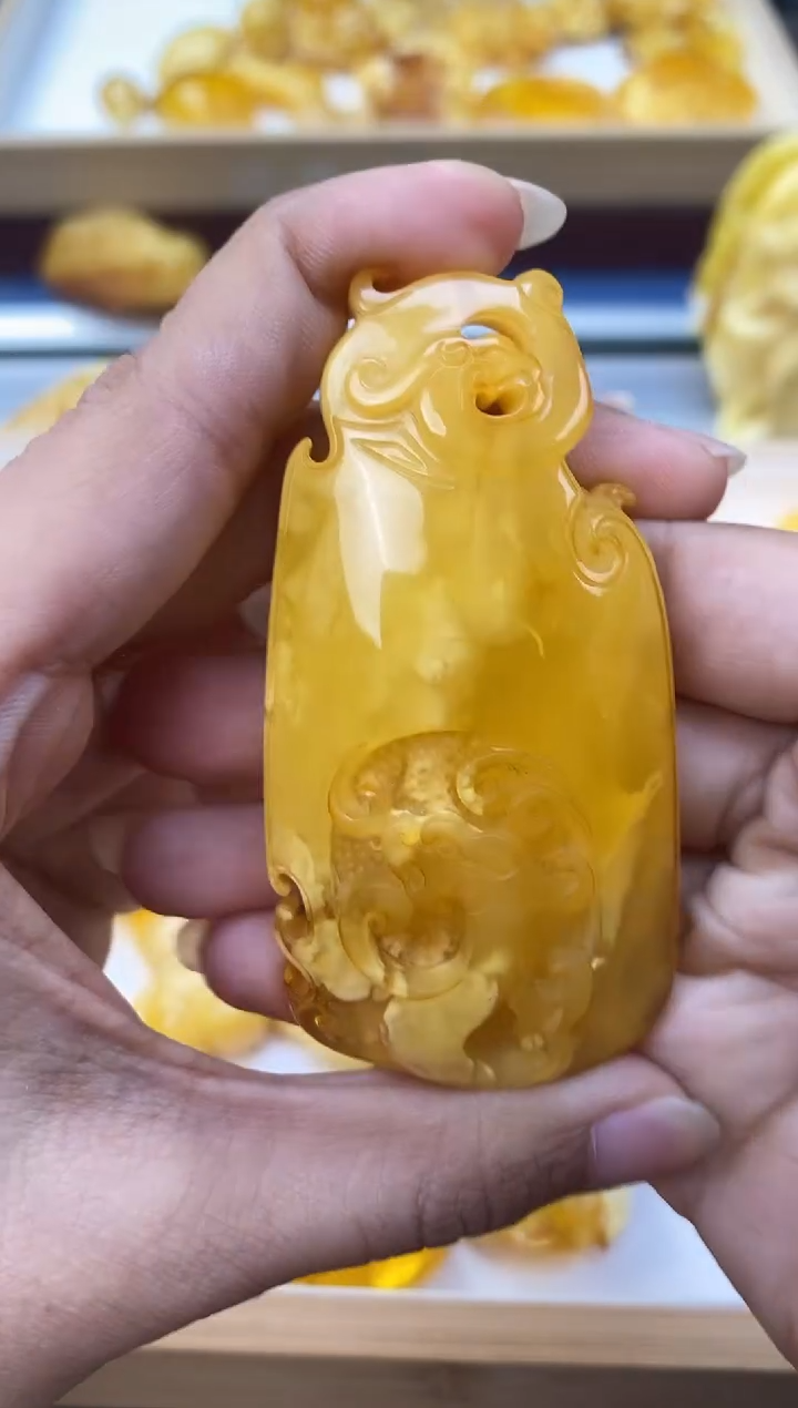 未镶嵌琥珀裸石天然琥珀蜜蜡