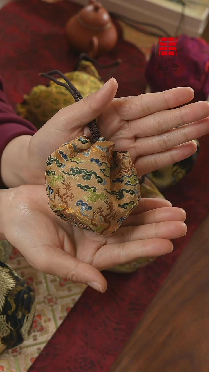 【闪购商品】品茗杯袋············