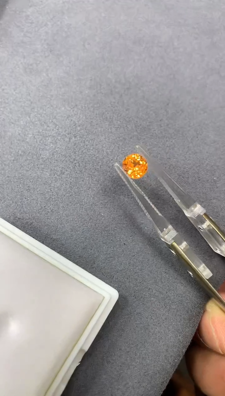 【闪购商品】石榴石（芬达石）裸石未镶嵌1.4ct 33