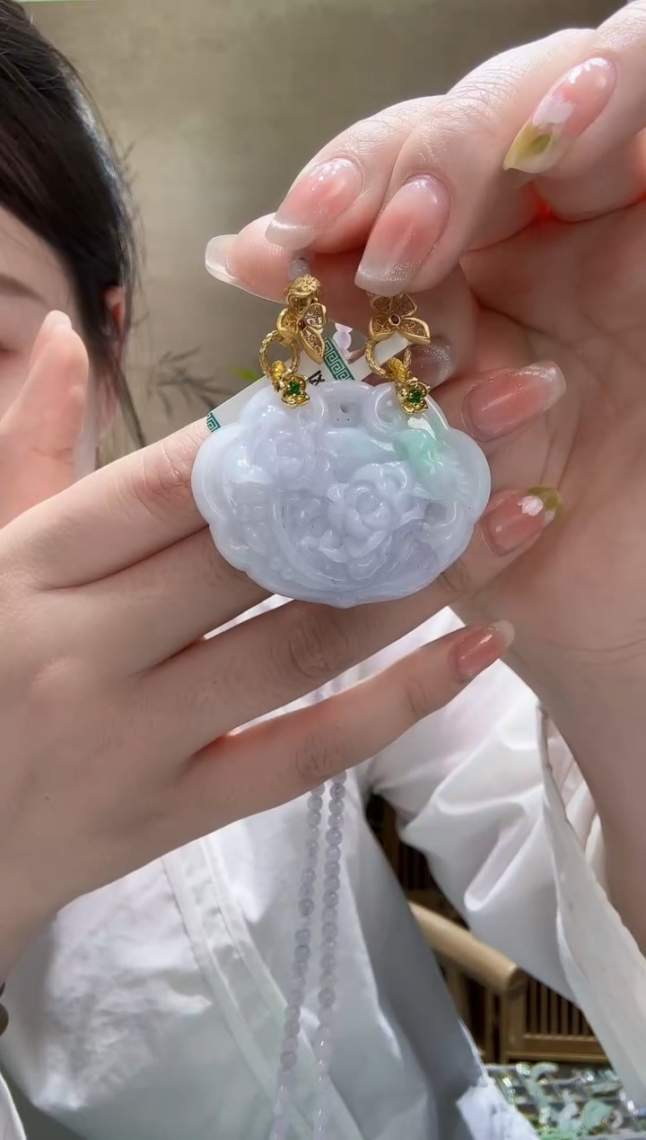 翡翠未镶嵌颈饰吊坠