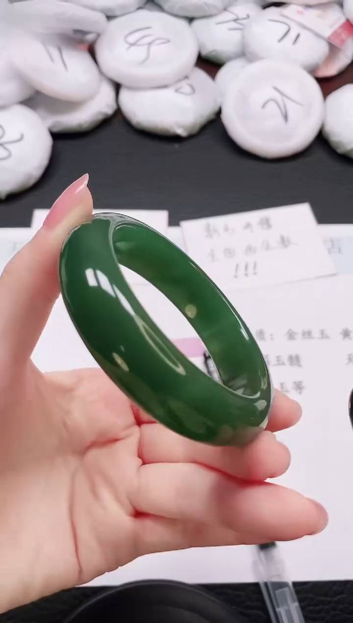 石英质玉手镯未镶嵌D207-55