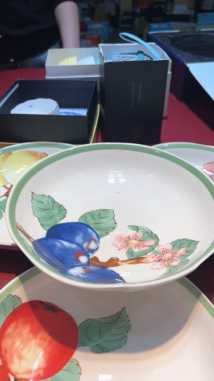 【闪购商品】瓷片锅碗瓢盆一件不剩