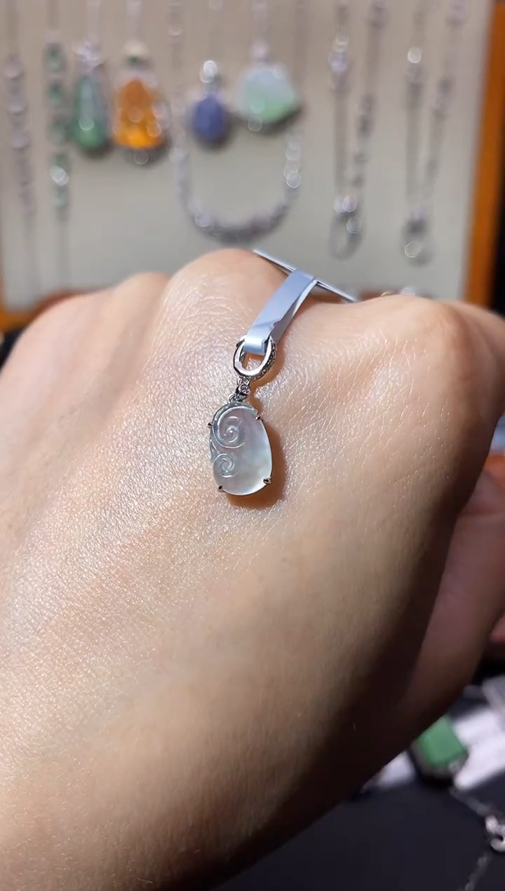 【闪购商品】翡翠颈饰18K金镶嵌吊坠万能扣