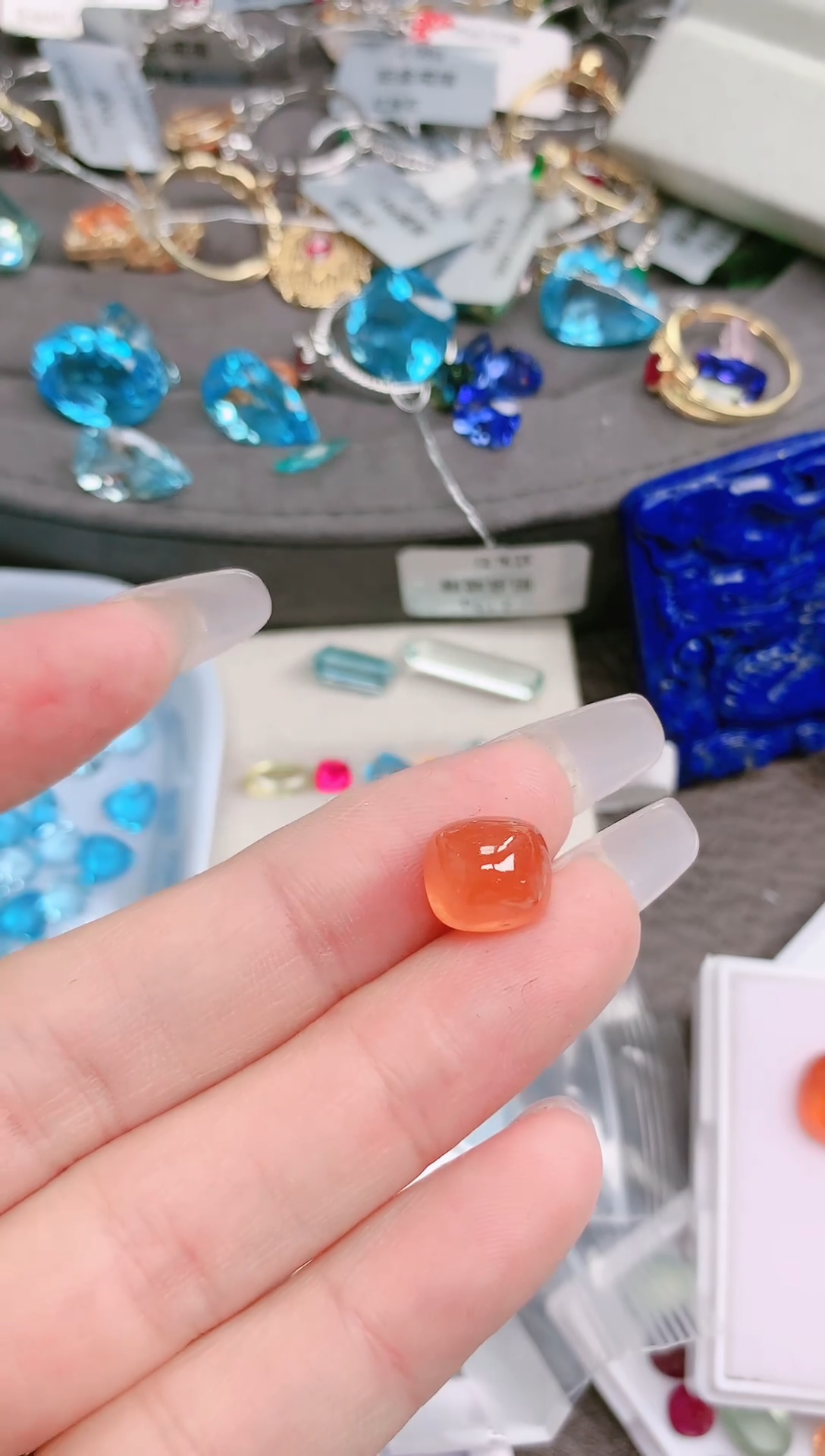 未镶嵌珠宝半成品石榴石（芬达石）天然8.73ct