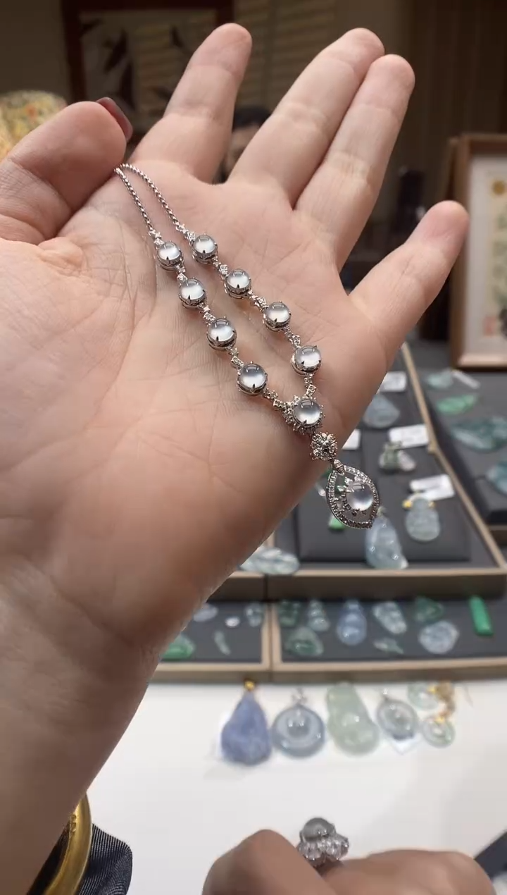 【闪购商品】翡翠颈饰18K金镶嵌项链