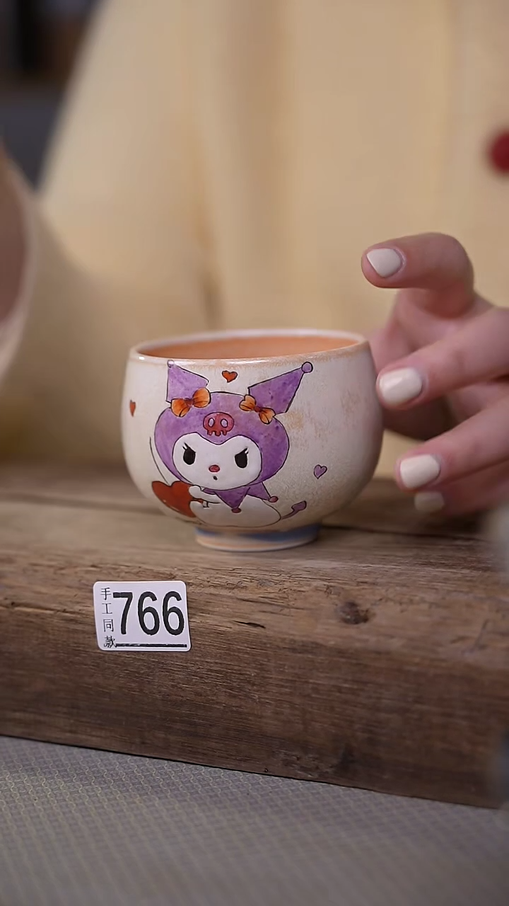 【闪购商品】瓷片福利！设计师款柴烧卡通手绘主人杯