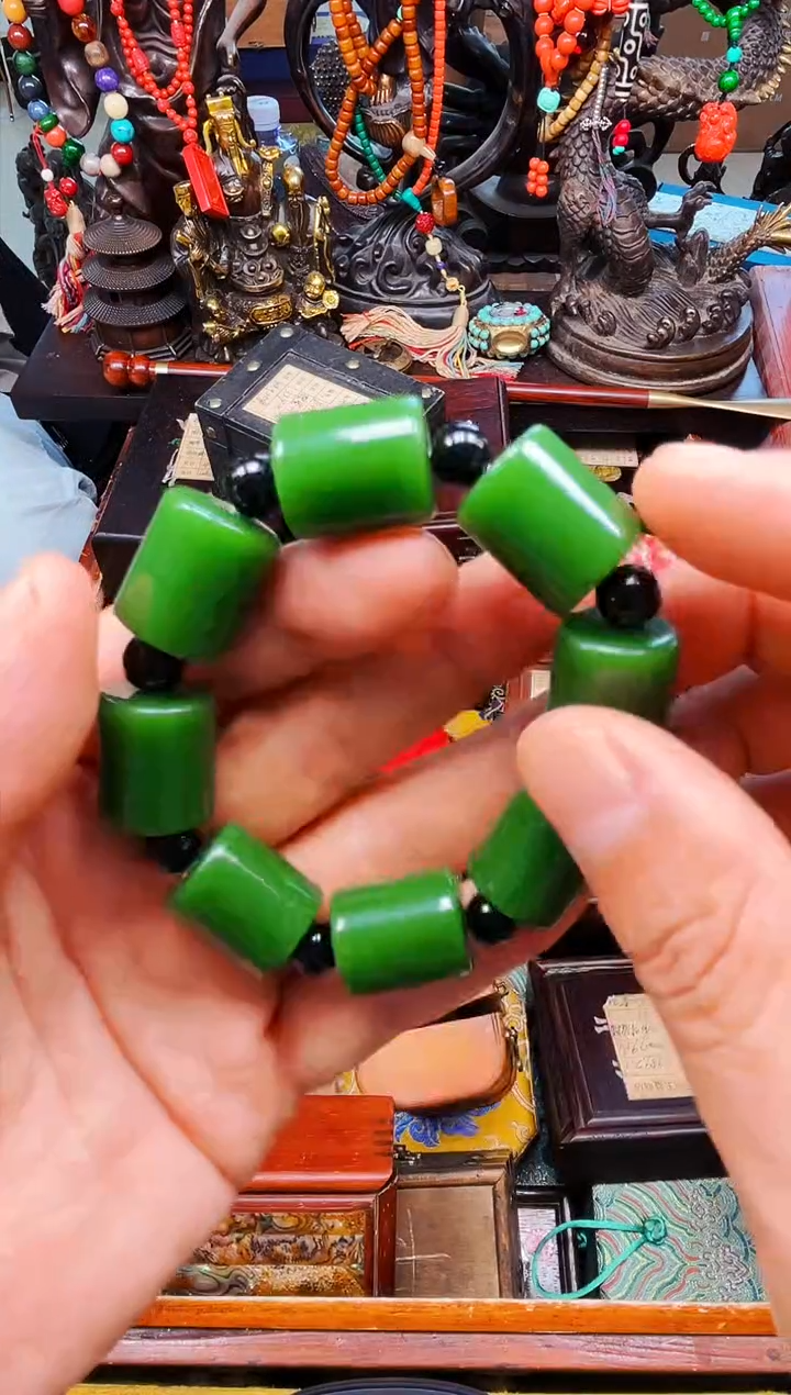 和田玉未镶嵌颈饰安哥精品优选链接b45