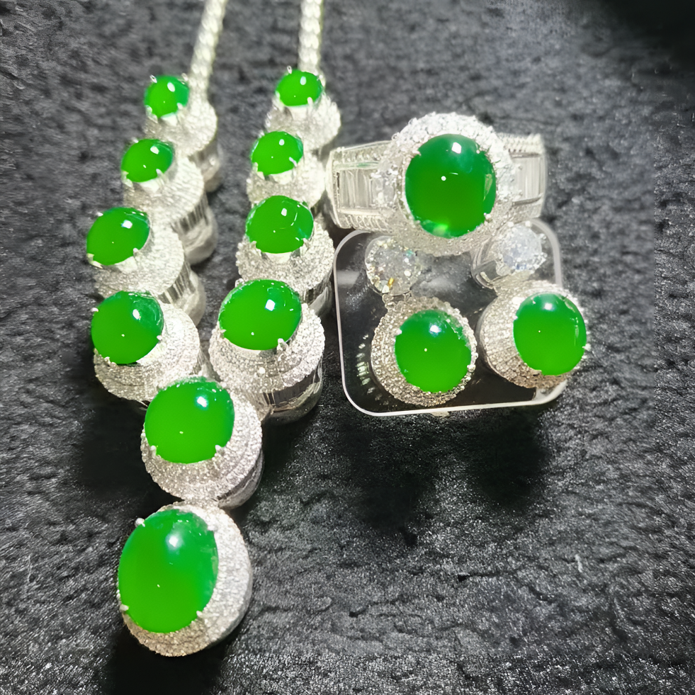 高端天然A货翡翠蛋面一套 冰阳绿 大气 时尚 高品质 帝王绿 精美