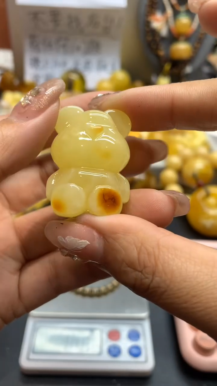 【闪购商品】未镶嵌琥珀珠宝奇石1064