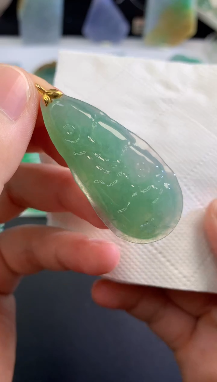 翡翠18K金镶嵌颈饰  