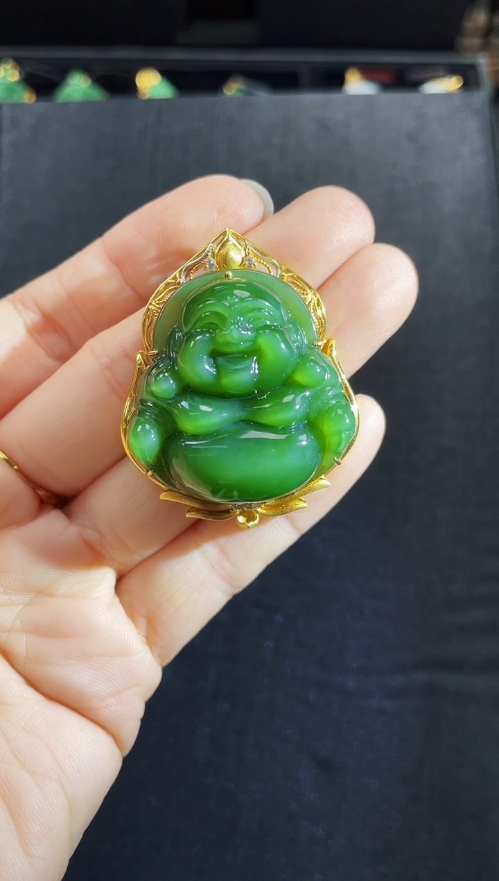 吊坠(赠链)18K金镶嵌和田玉多样性发一