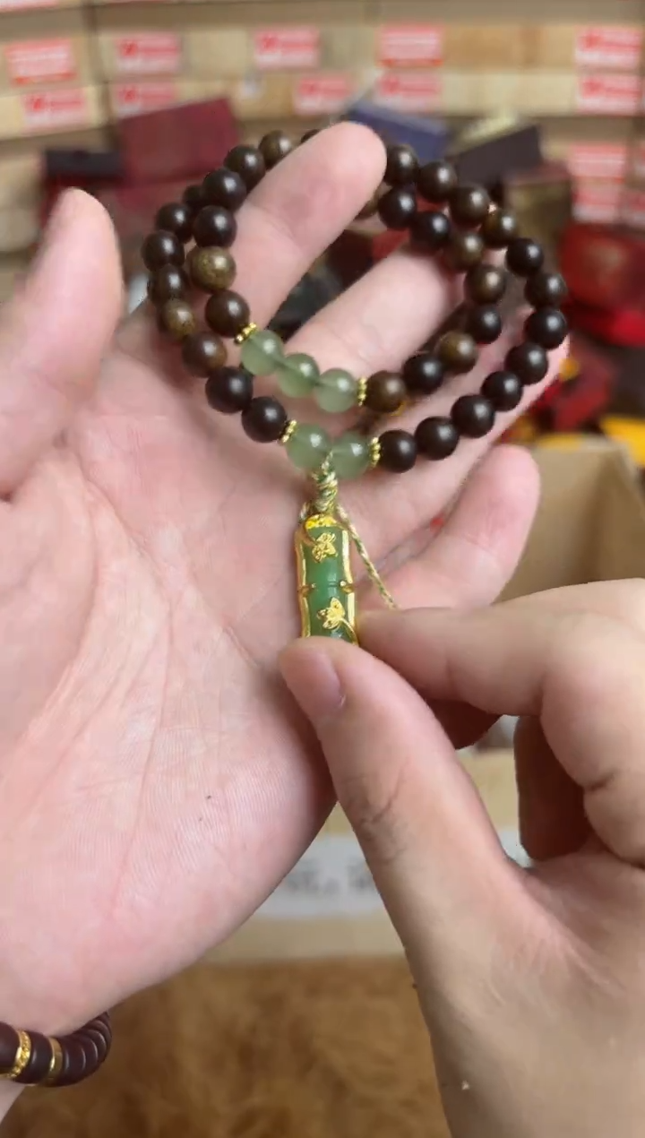一铭文玩木作类材质手串无礼盒