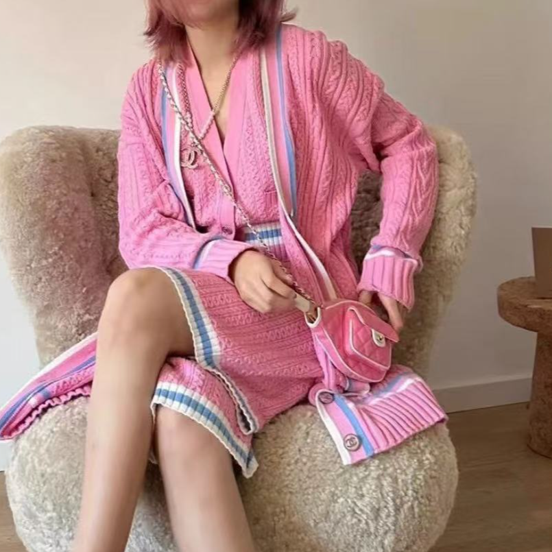 99新 Chanel/香奈儿 38码23P粉色拼蓝色白色边针织长款开衫 