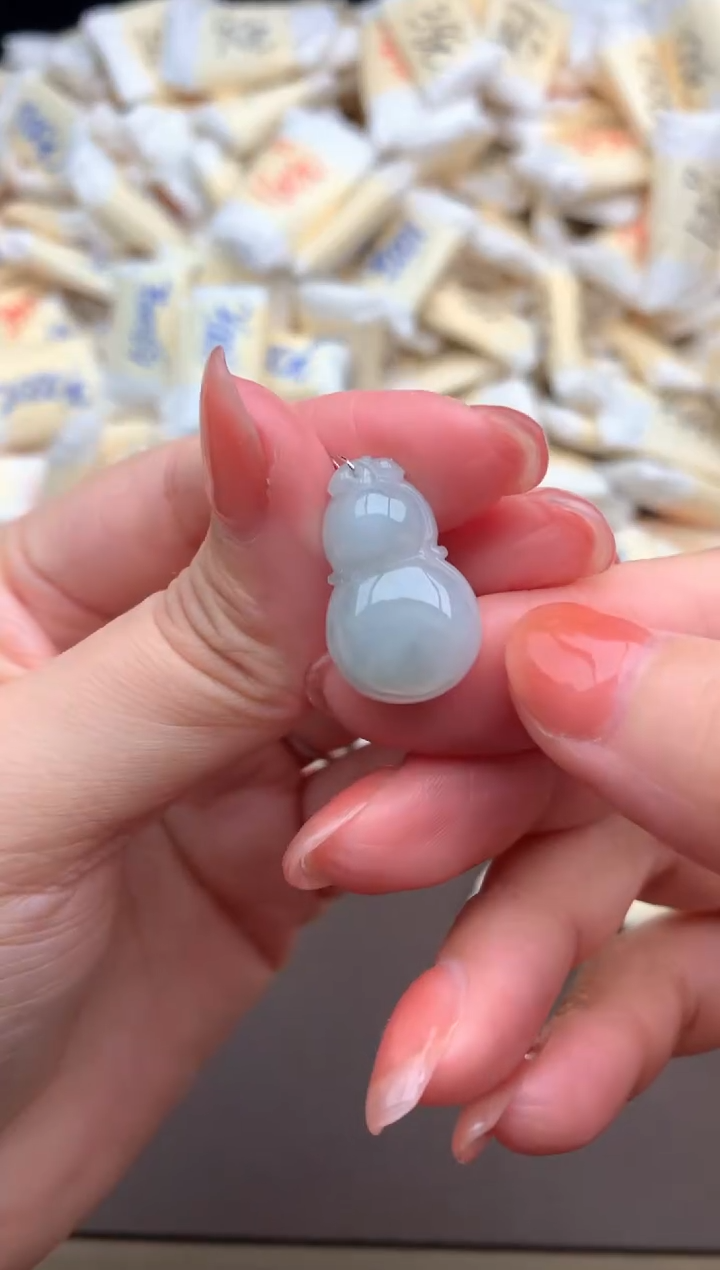 【闪购商品】翡翠挂件未镶嵌一