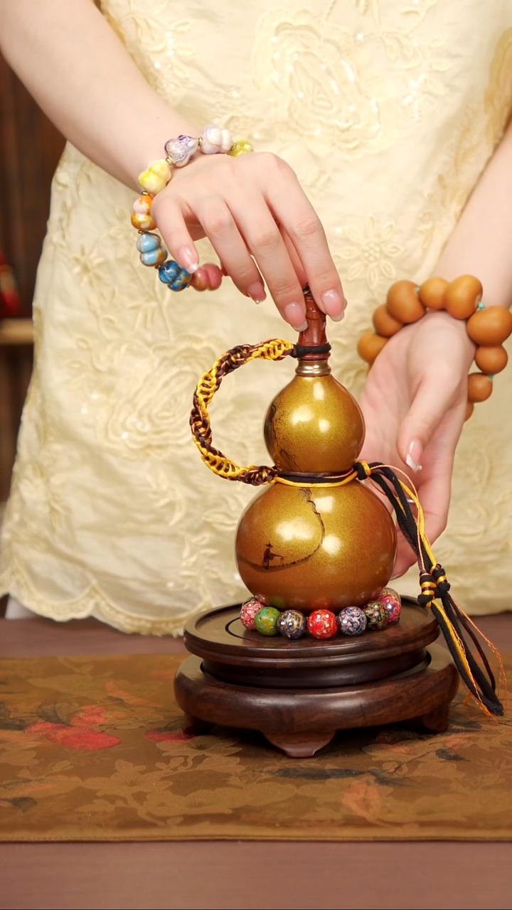 75易林大漆酒葫芦-----199