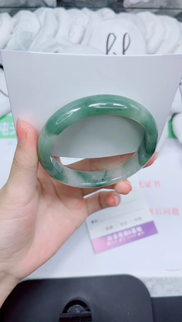 石英质玉手镯未镶嵌154-60