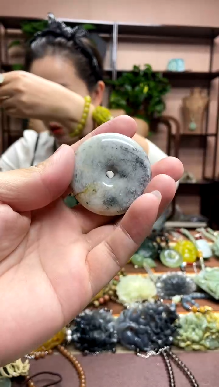 未镶嵌岫玉吊坠·5