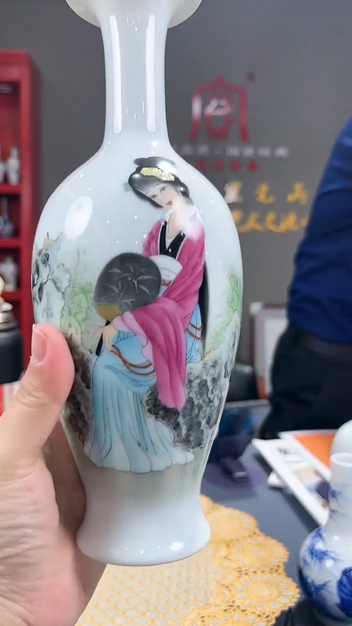 【闪购商品】官窑瓷画院750官窑瓷画院绝色佳人赏瓶