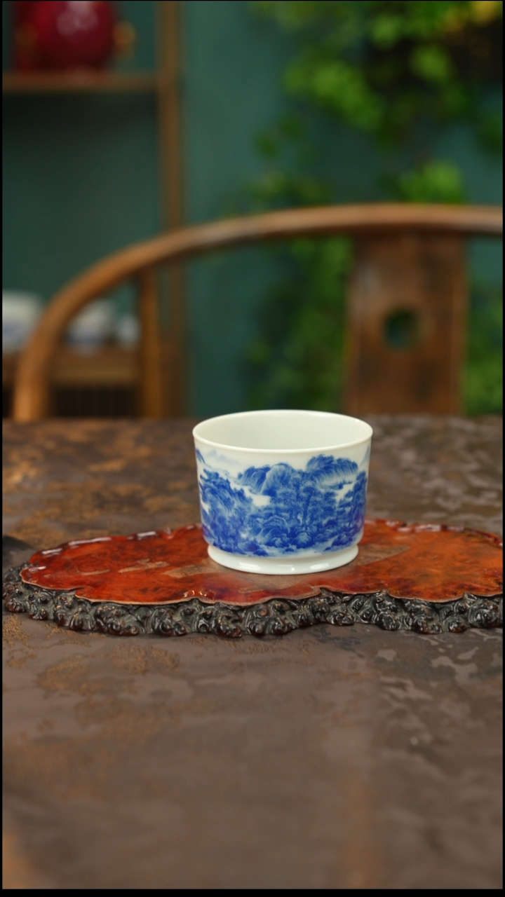 青花手绘山水主人杯