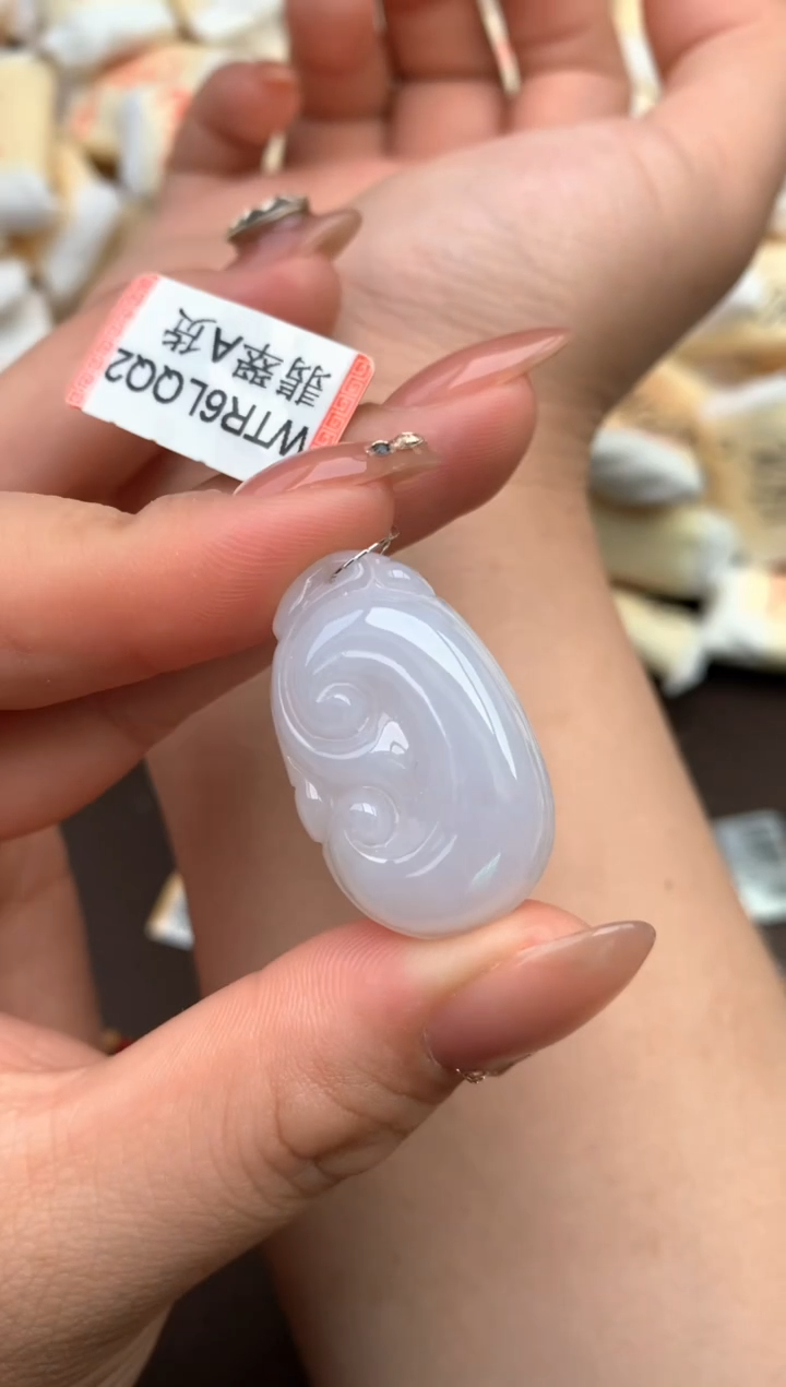 【闪购商品】翡翠挂件未镶嵌 —   