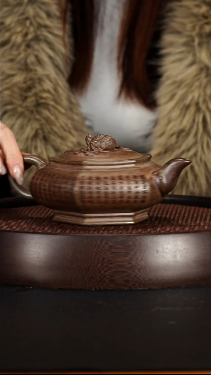 茶壶紫砂云雾沉香泥柴烧六方虚扁400cc