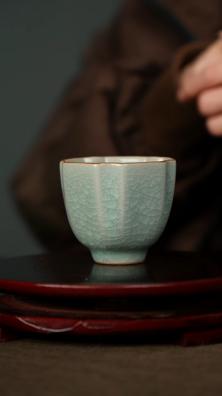 樊立 鱼鳞冰花 四瓣葵口杯 