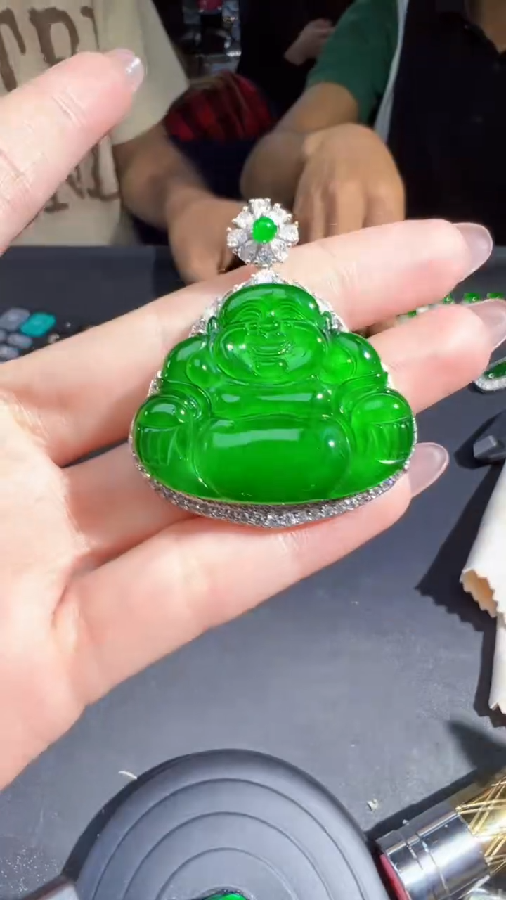 【闪购商品】定制翡翠未镶嵌佛公1