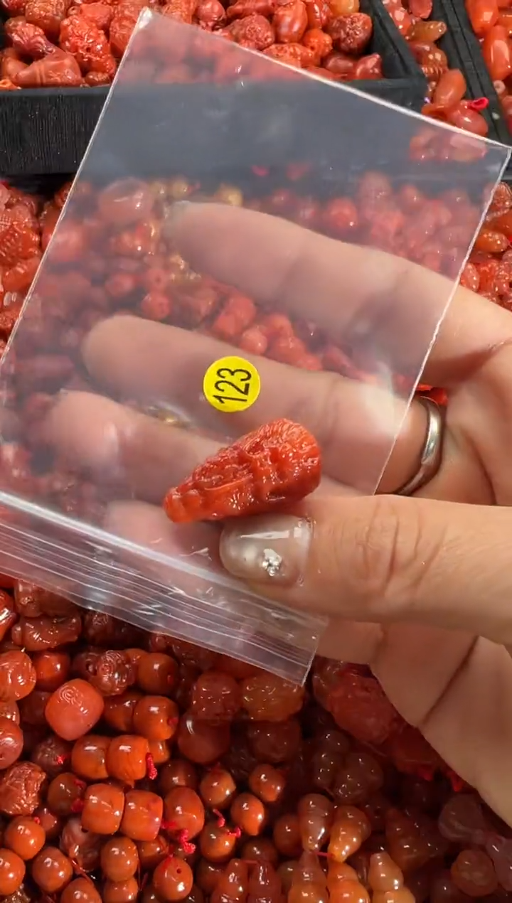 【闪购商品】南红玛瑙颈饰未镶嵌1