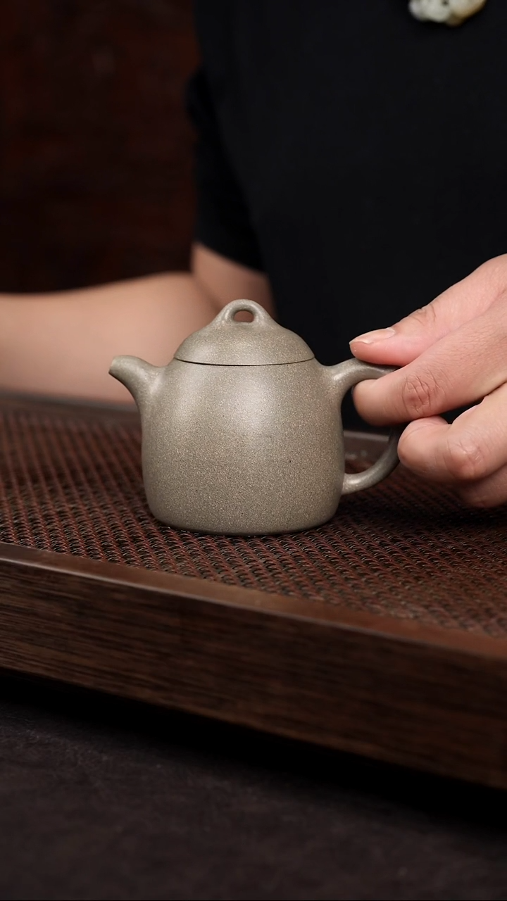 【闪购商品】紫砂茶壶青段秦权