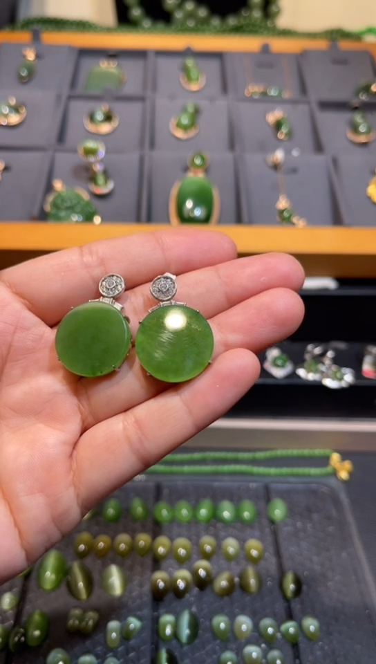 【闪购商品】和田玉碧玉圆牌吊坠银S925镶嵌多样性发一