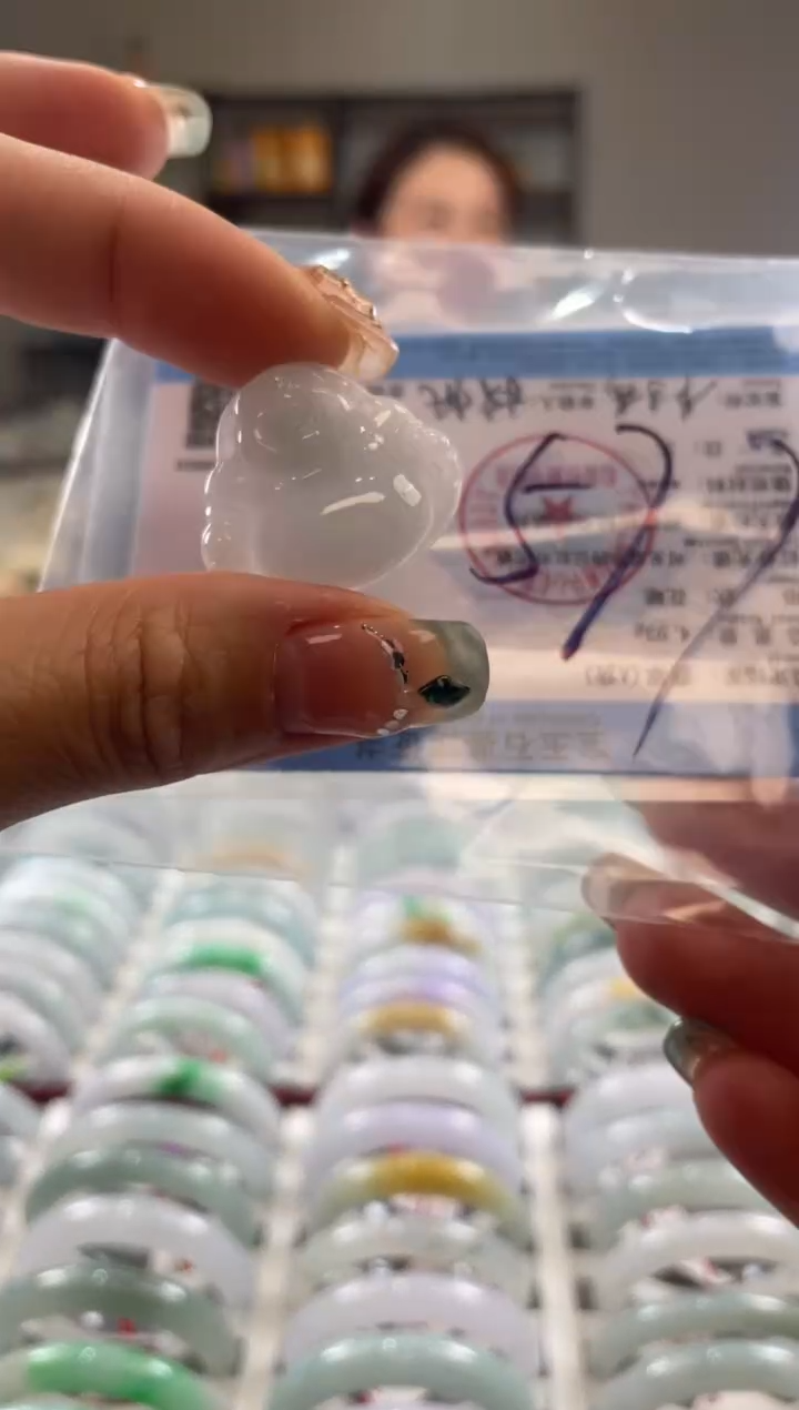 颈饰未镶嵌翡翠多样性发一