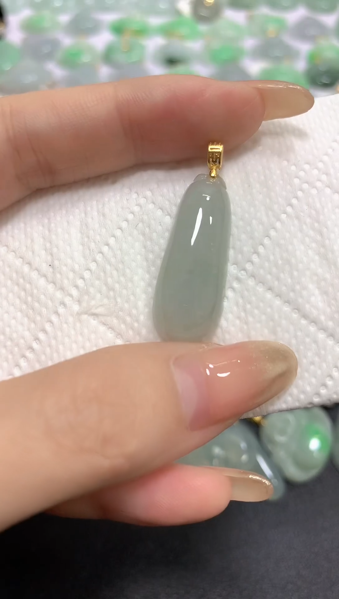 颈饰未镶嵌翡翠A货
