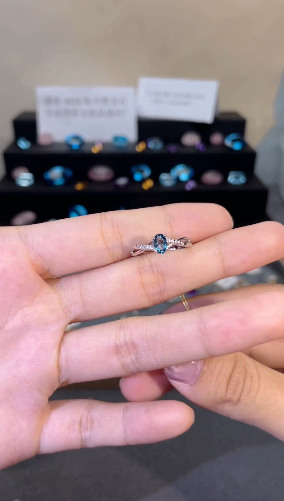 银S925镶嵌戒指托帕石天然宝石