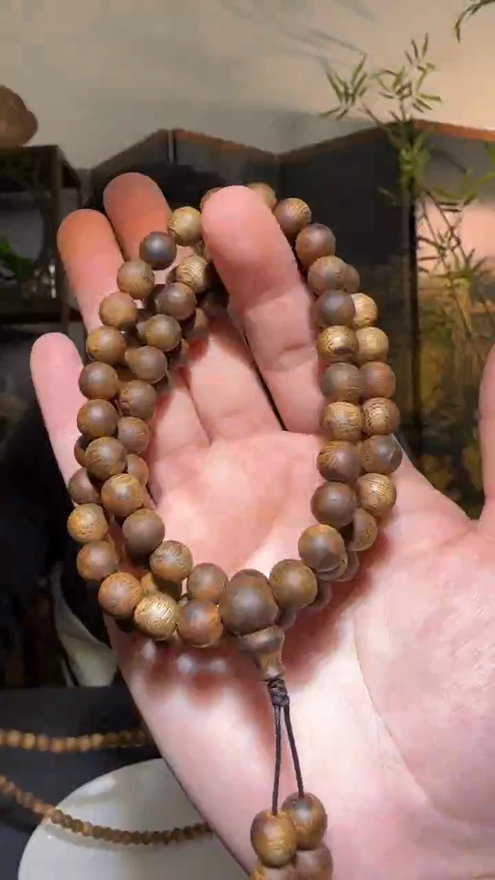 【闪购商品】沉香手串多圈白奇圆珠0.8/24g多样性发一条