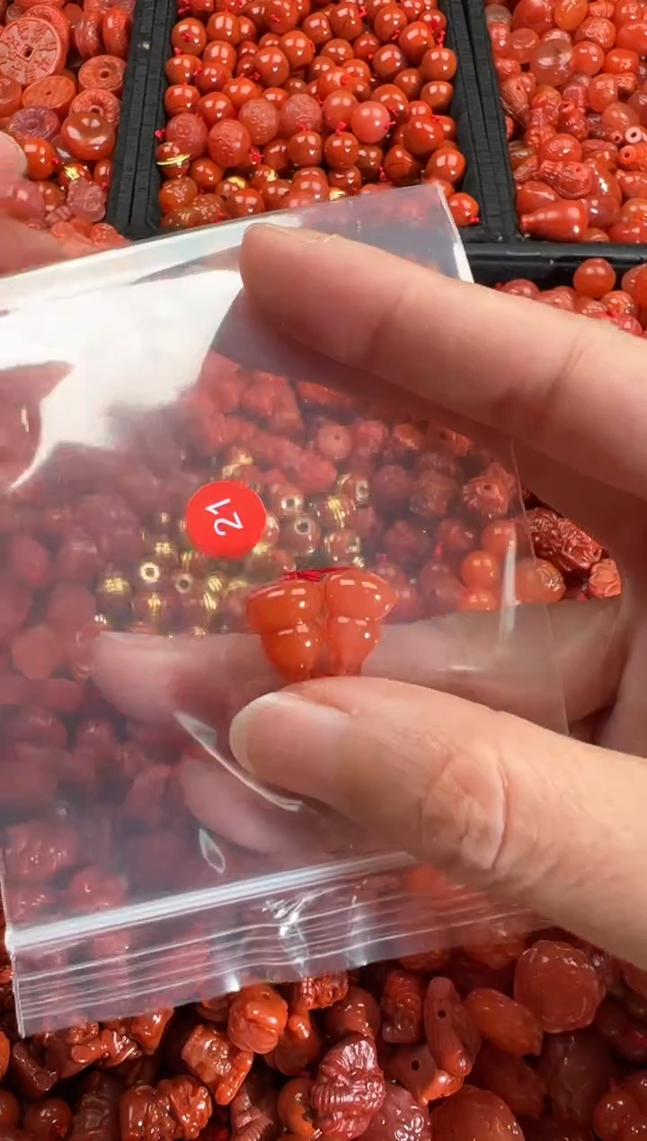 【闪购商品】南红玛瑙颈饰未镶嵌1