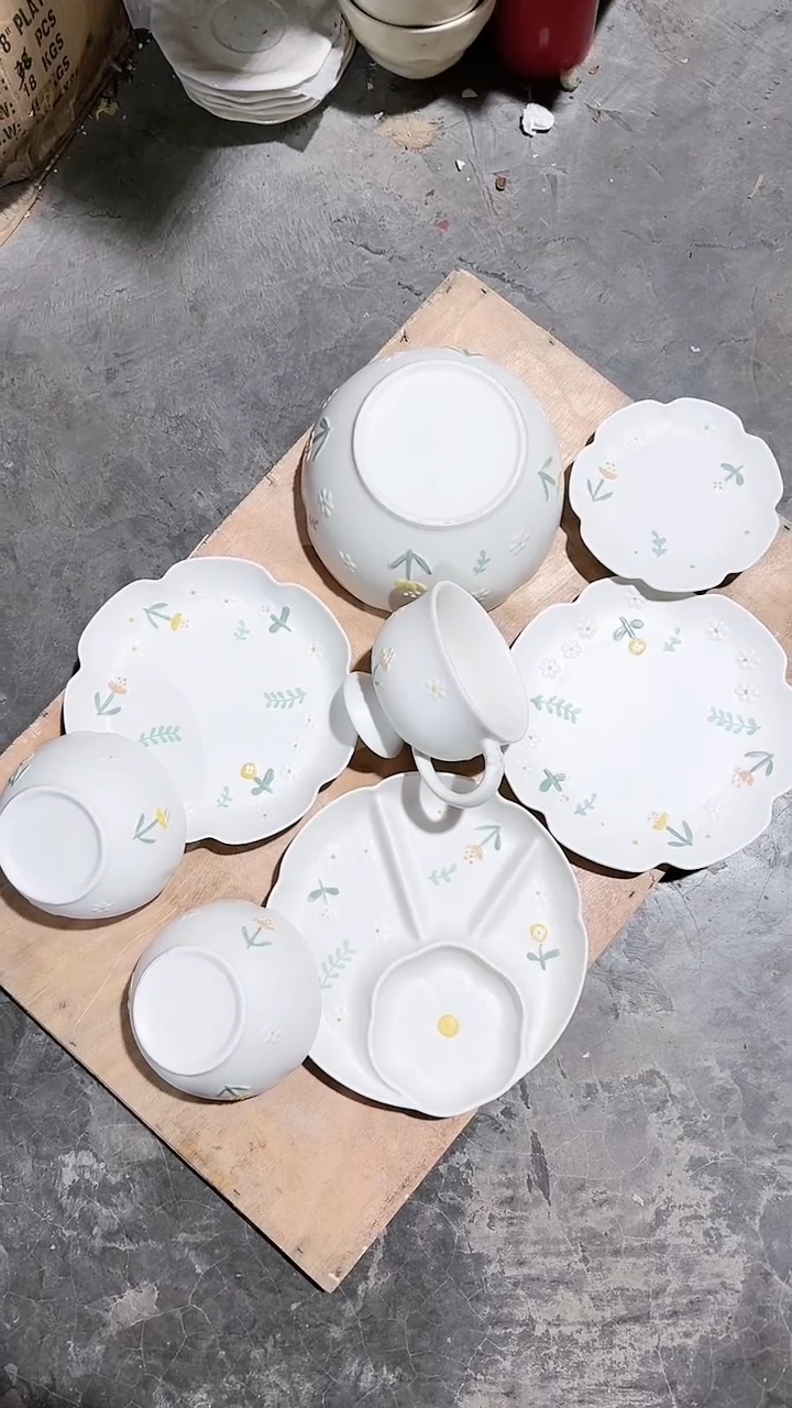 【闪购商品】瓷片8件套小雏菊 套装 微瑕