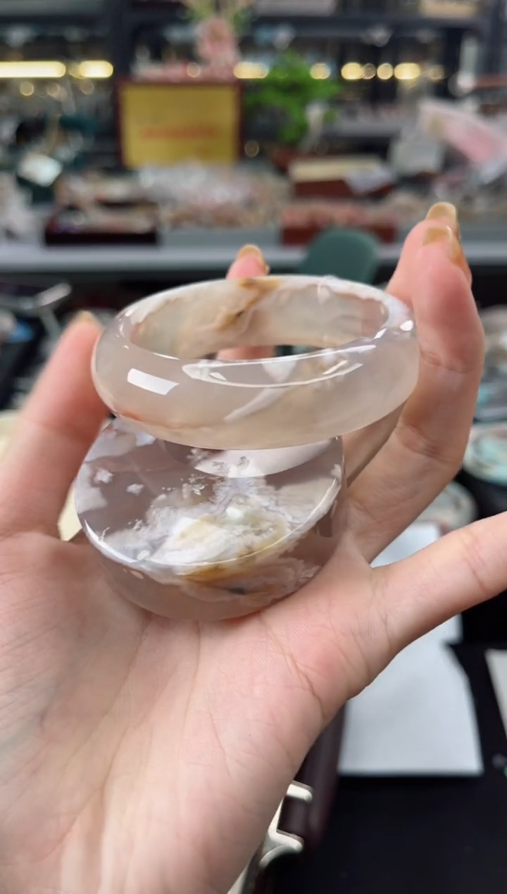 【闪购商品】石英质玉手镯未镶嵌55圈口（赠品镯心）3571701