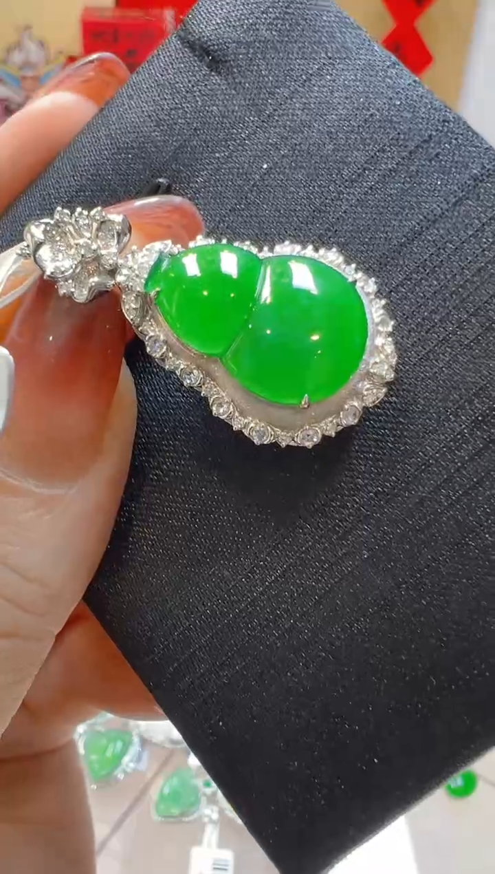 【闪购商品】翡翠吊坠(不含链)18K金镶嵌多样性团购发一件