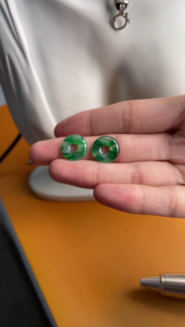 【闪购商品】翡翠未镶嵌耳饰甜甜圈