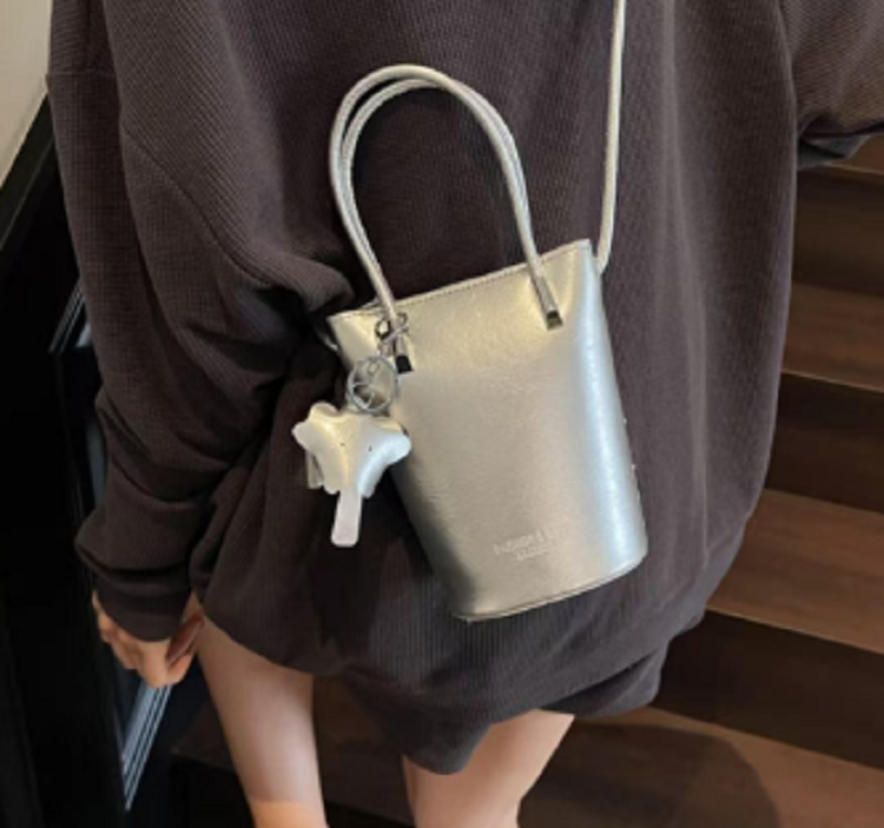 [蟹妹妹优选]新款时尚百搭女士单肩斜挎包YX-7005-银