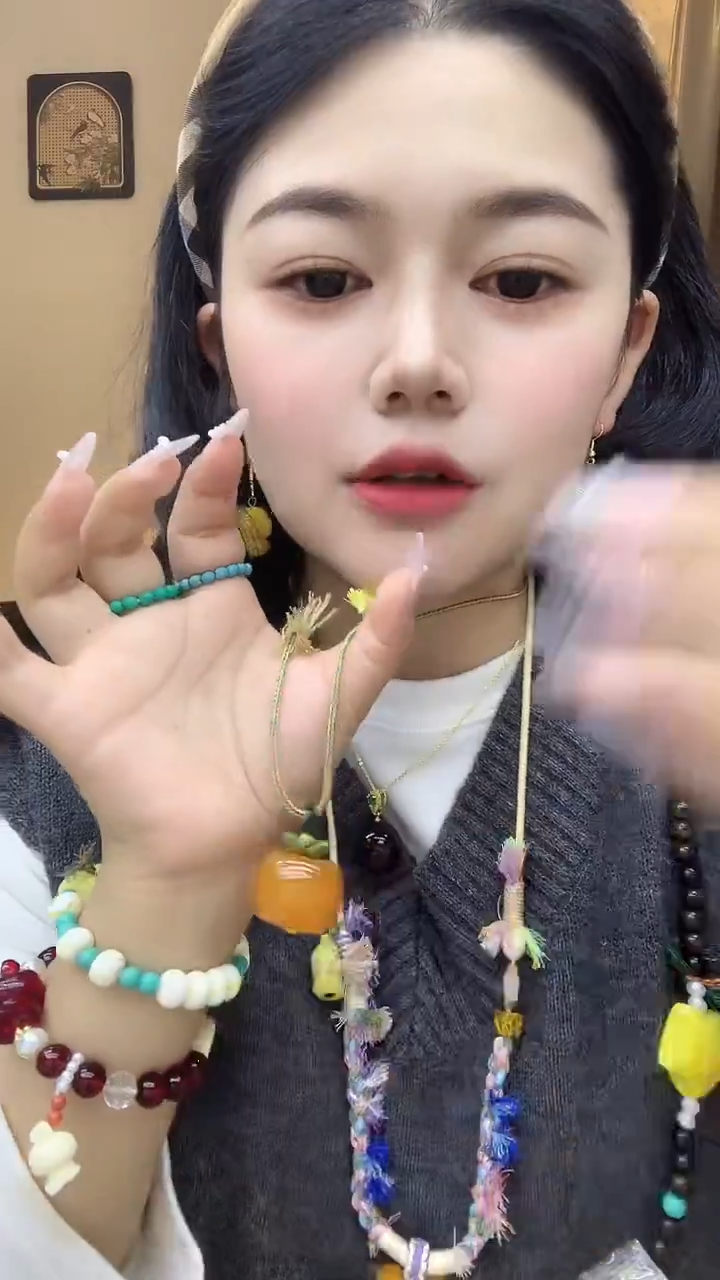 砖雕大喜喜时尚穿搭饰品