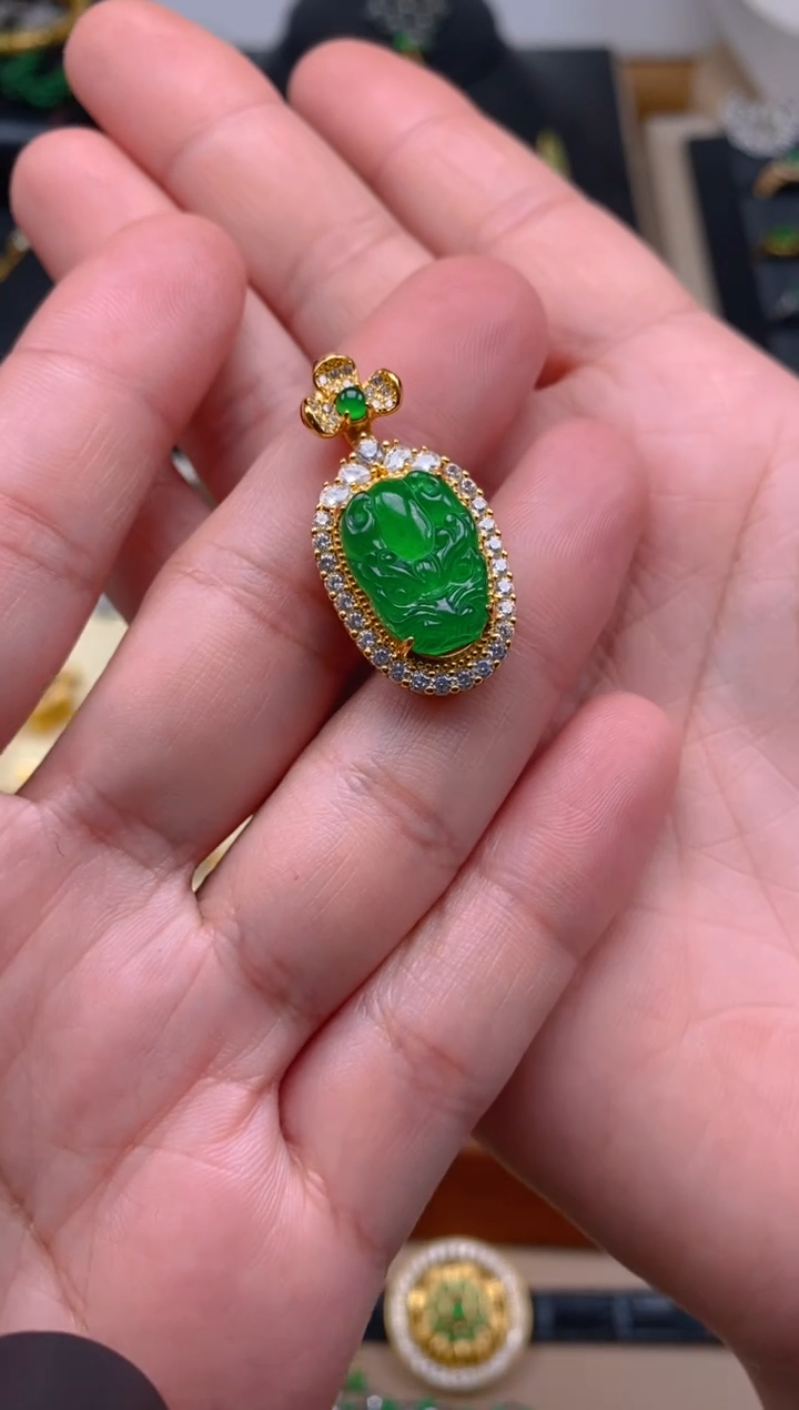 【闪购商品】翡翠吊坠(不含链)银S925镶嵌龙头