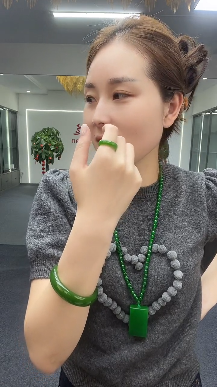 小绿色戒圈多样性发货一件