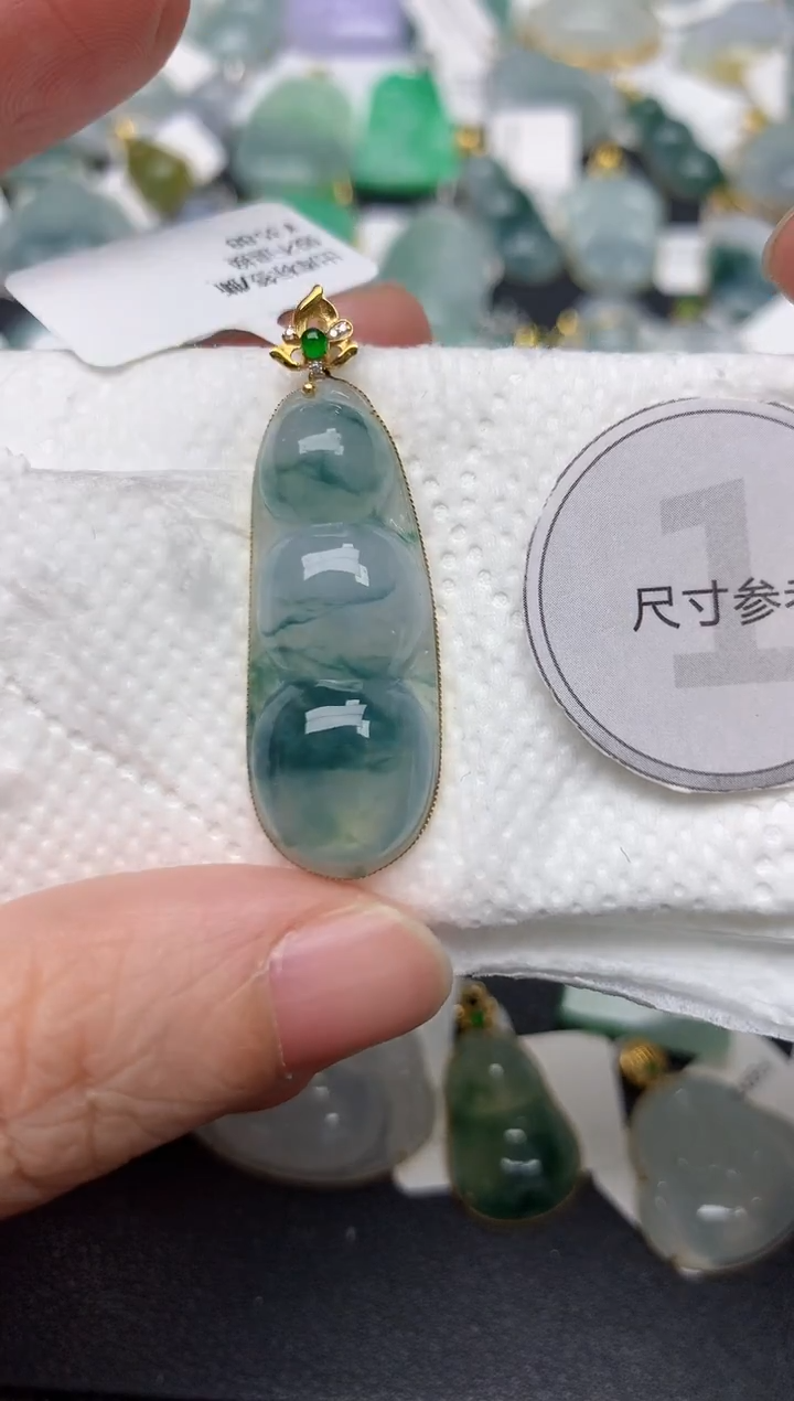 颈饰18K金镶嵌翡翠天然缅甸A货翡翠