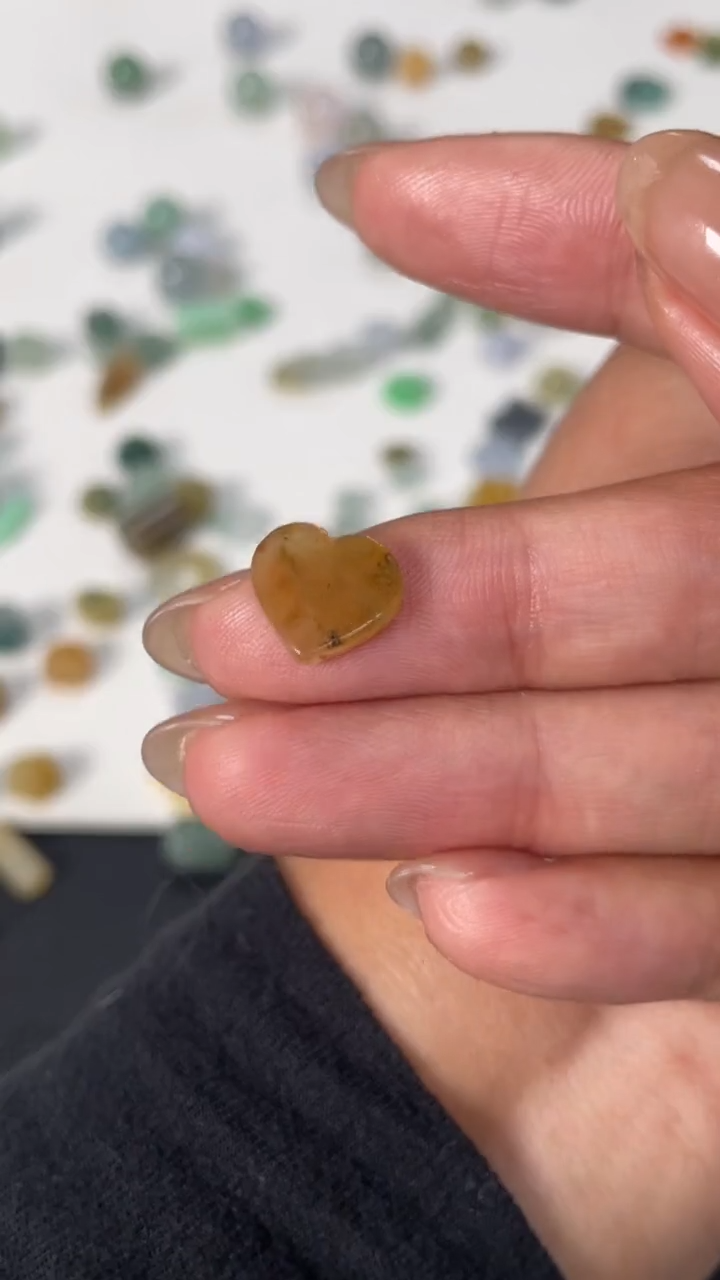 【闪购商品】定制翡翠未镶嵌爱心180+18