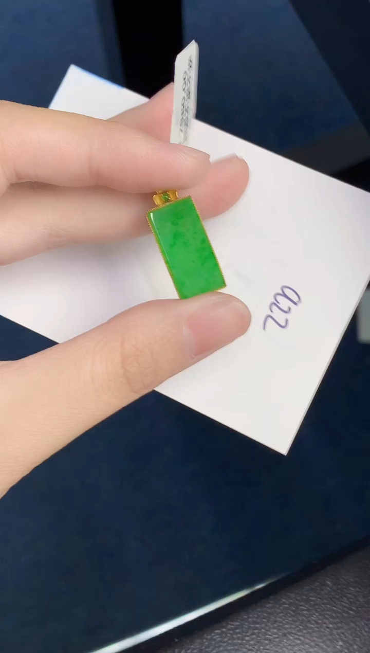【闪购商品】翡翠颈饰18K金镶嵌000000000